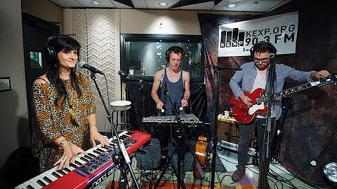 Kopecky Family Band - Full Performance (Live on KE...