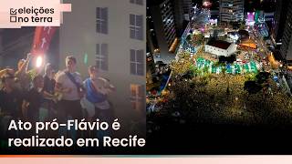 Com ‘caixão do PT’ e Nikolas dançando em trio elétrico, manifestantes fazem ato pró-Flávio em Recife