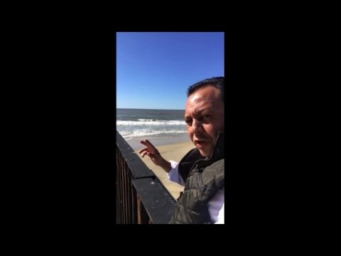 Vídeo: Olhe Para A Parte Do Muro Da Fronteira Que Passa Sobre O Mar