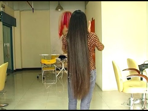 スーパーロングヘアからショートにイメチェン Haircut Super Long To Short Youtube