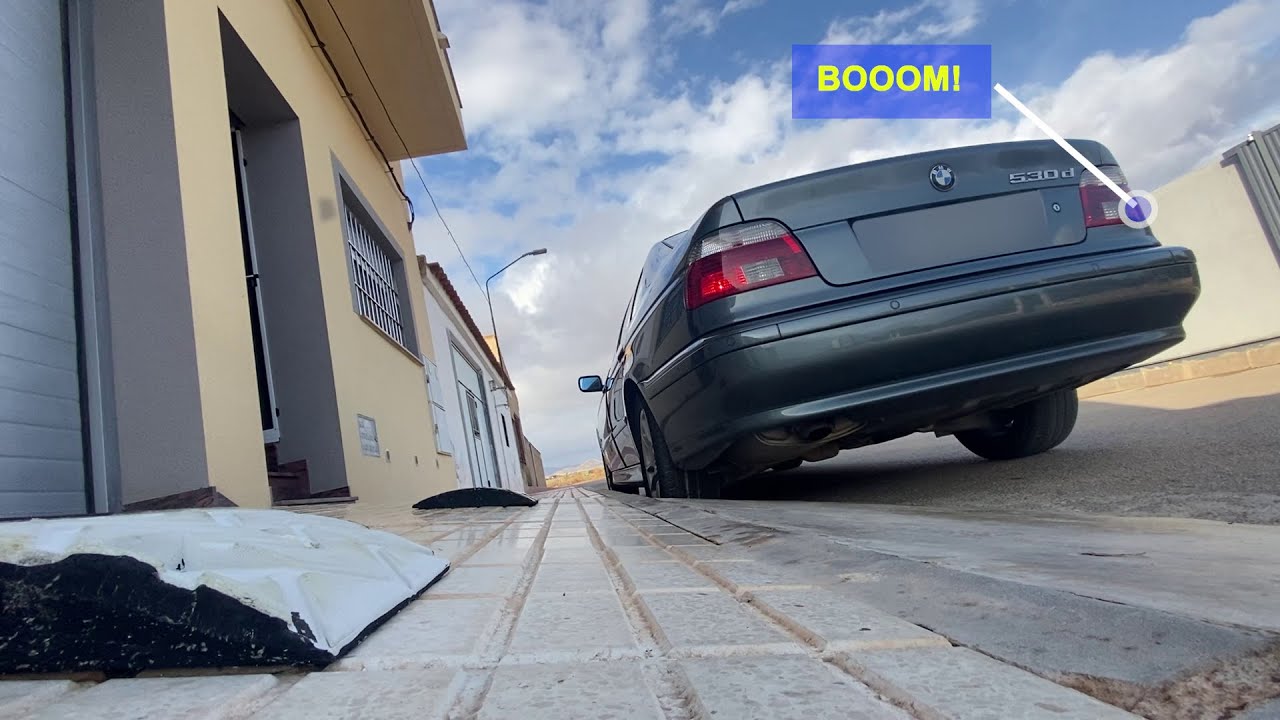 BMW E39 Brake light bulb replacement DIY YouTube