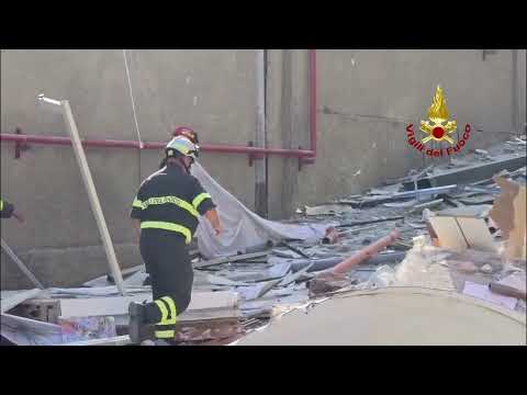 Video Crolla palazzina, feriti e si cercano possibili dispersi
