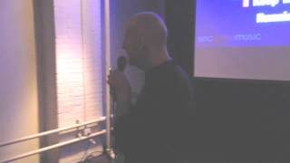 SIMON CRITCHLEY + BOWIE
Simon Critchley sings karaoke at the launch party for his book Bowie. Get Bowie here: http://www.orbooks.com/catalog/bowie/ SIMON CRITCHLEY + BOWIE