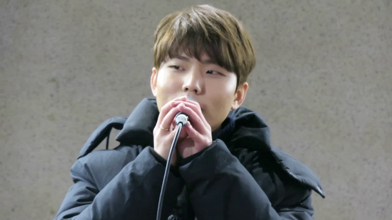 정승환 1위공약 건대버스킹 '이바보야' '그 겨울' '너였다면' 20161210