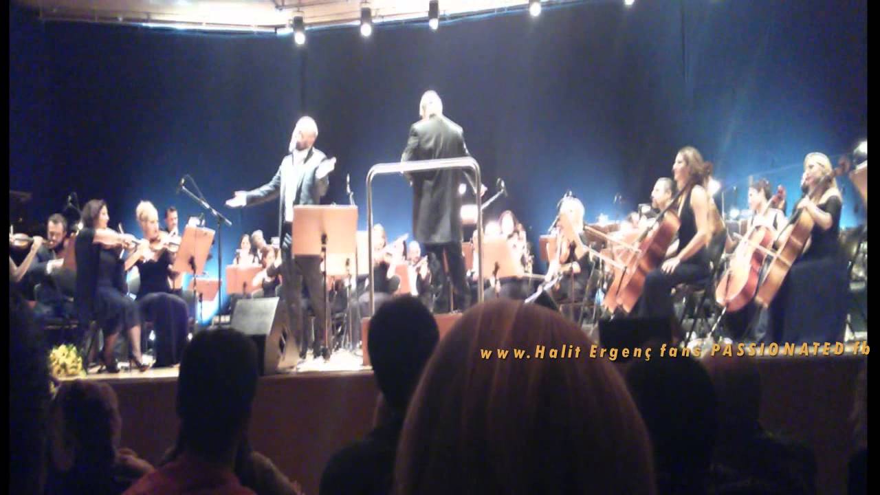 Halit Ergenc....singing ''Haydi gel içelim'' 6/2/2015 (2nd mobile video)