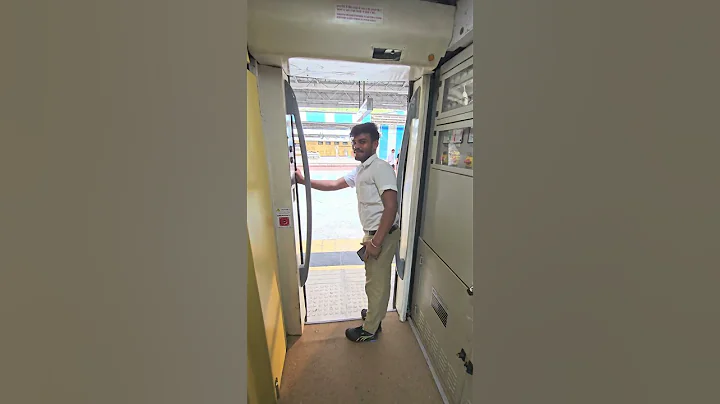 No more automated door in tejas express 😆 #railway #tejasexpress #indianrailways #irctc
