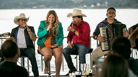 Msica aceita que doi menos trio parada dura partic...