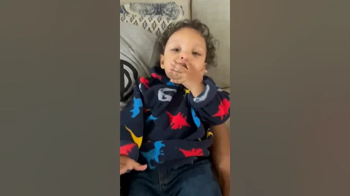 Cashtyn being a sweetheart and blowing kisses  #to...