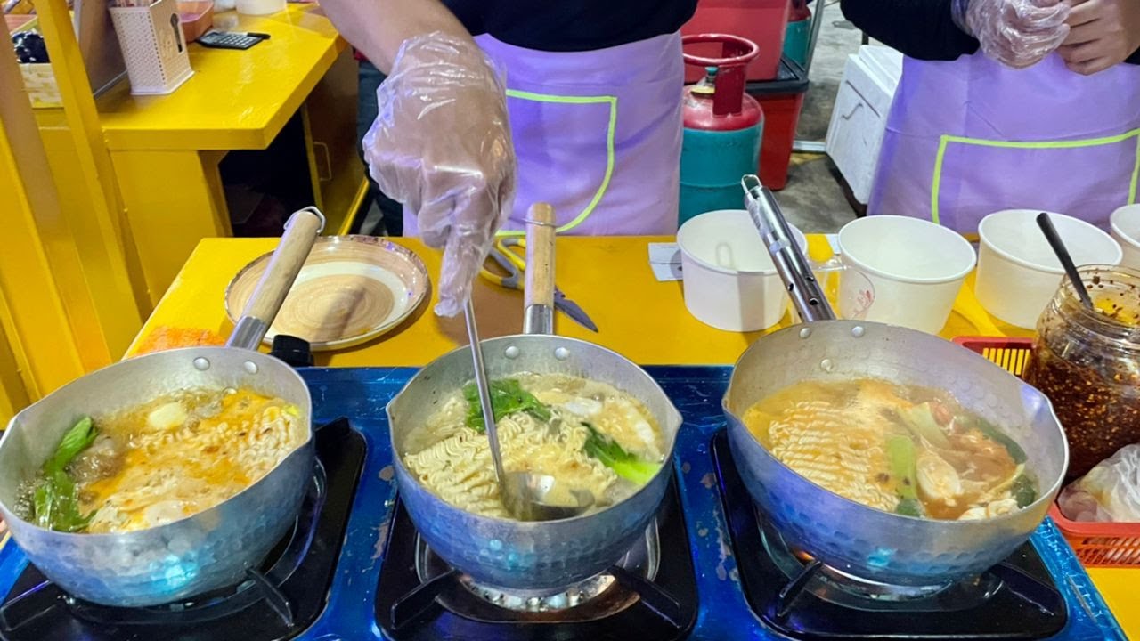 Inovasi MAGGIE di tengah MALAM menyebabkan gerai ini mampu MENJUAL ratusan bungkus setiap hari !!