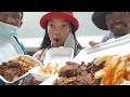 Mukbang with Strangers, Spicy Hot Fried Chicken and Chips
