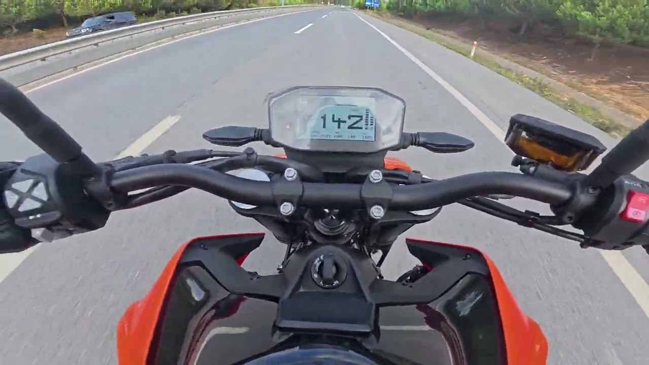 KTM 790 Duke / Highway Riding / RAW Sound