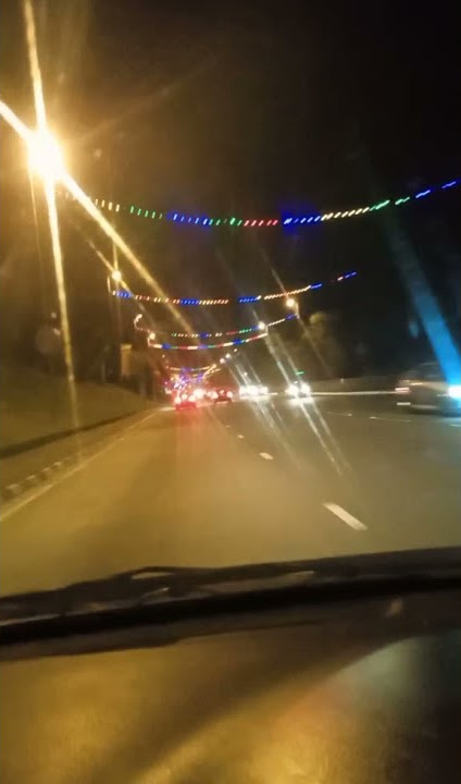 Suasana Malam Jalan Raya Di Brunei
