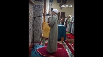 القارئ الصغير أيمن الشريفي يؤم المصلين في صلاة التراويح بمدينة الفقيه بن صالح