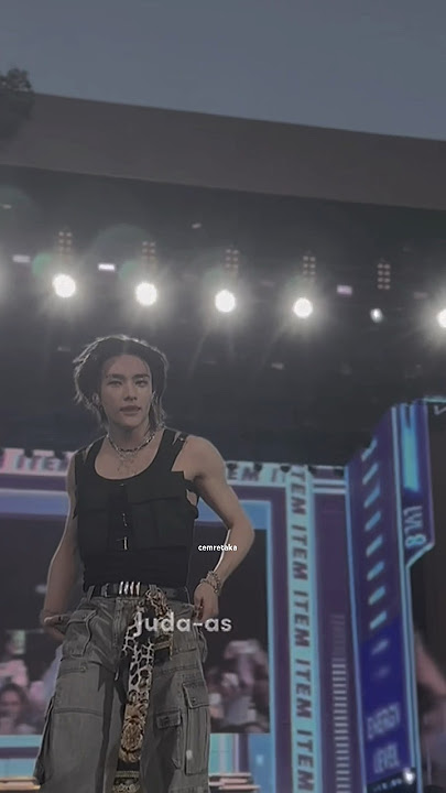 HYUNJIN EYE CONTACT AND I AM NOT ALIVE #kpop #straykids #hyunjin #fancam