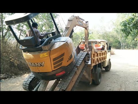 Sany SY35 excavator loading and unloading