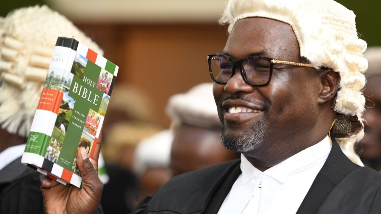 Enroute to Eldoret International Airport.