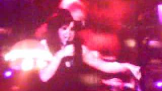 Lily Allen In Dublin 8/12/09  - chip on my shoulder.MP4