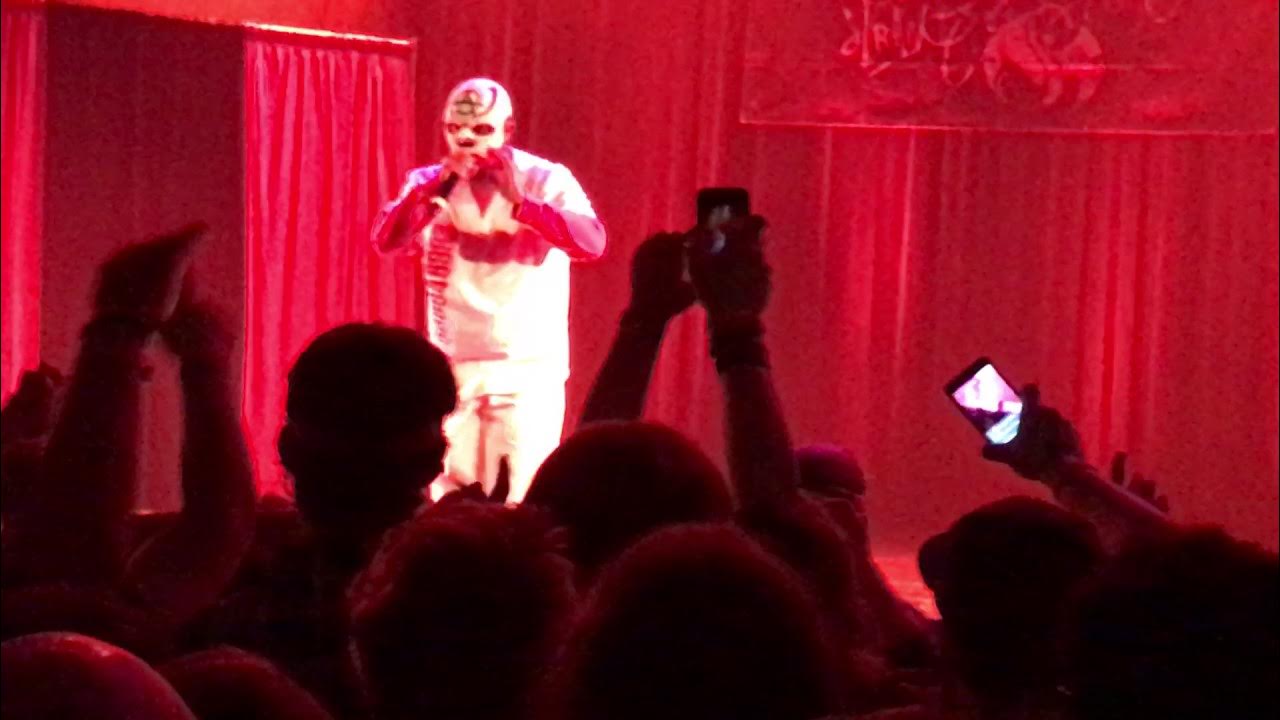 Tech N9ne - Am I A Psycho? (LIVE) Tech N9ne - Am I A Psycho? (LIVE)