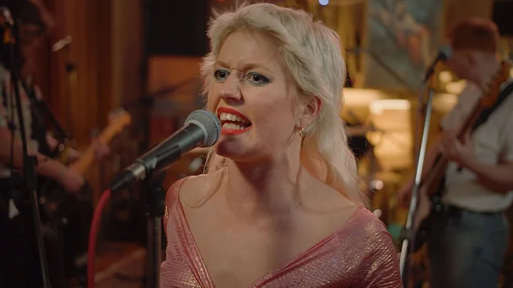 Amyl and The Sniffers - Full Performance (Live on ...