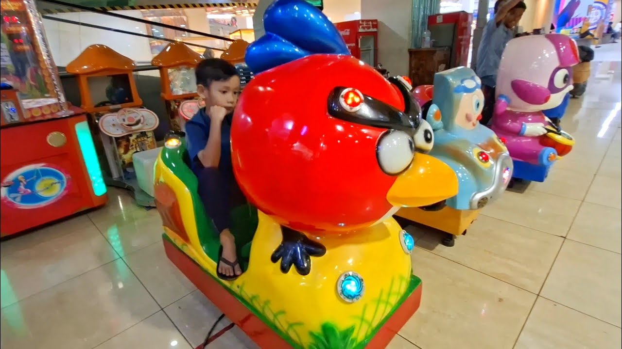 Capit Snack dan naik odong-odong Angry birds