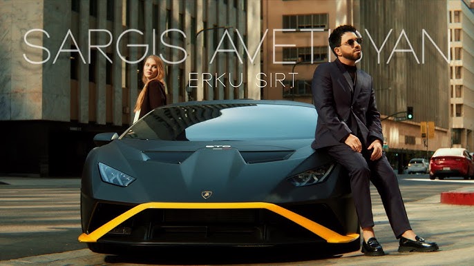 Yosh bokira qizning birinchi jinsiy aloqasini onlayn tomosha qiling. Yashil shim kiygan eshak porno