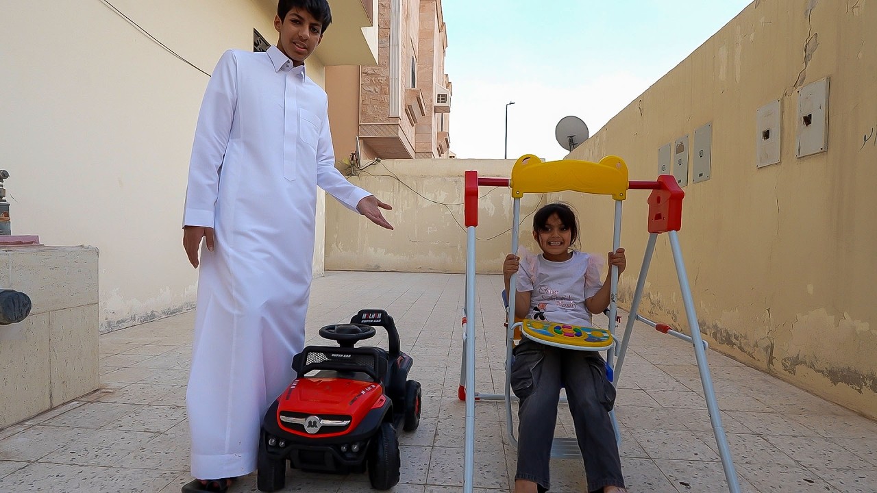 نواف يجيب العاب جديده و يفاجئ لين!!!