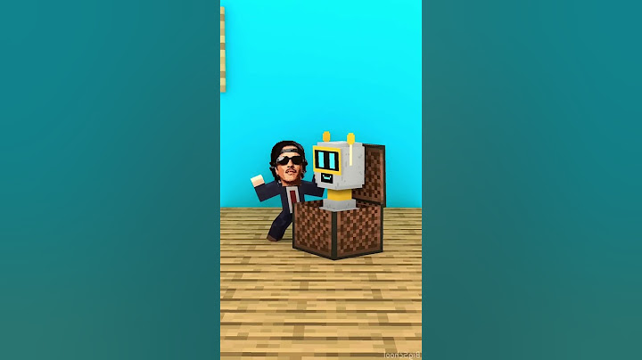 When Rosé Gets a Fake Fun Bot Music Box 😁