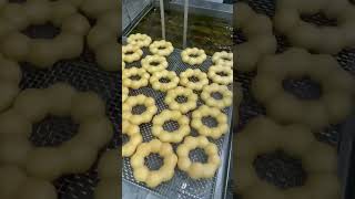 Automatic Pon De Ring Donut Machine for Commercial Bakery Production #donut machine