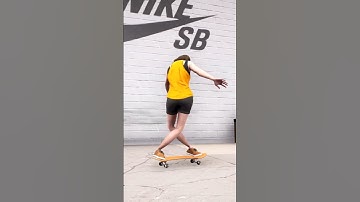 Session (Skate Sim) - @Mrs. EaSkateVideo does a Fs Heelflip and has Flexible Legs! 🧙‍♂️ #shorts