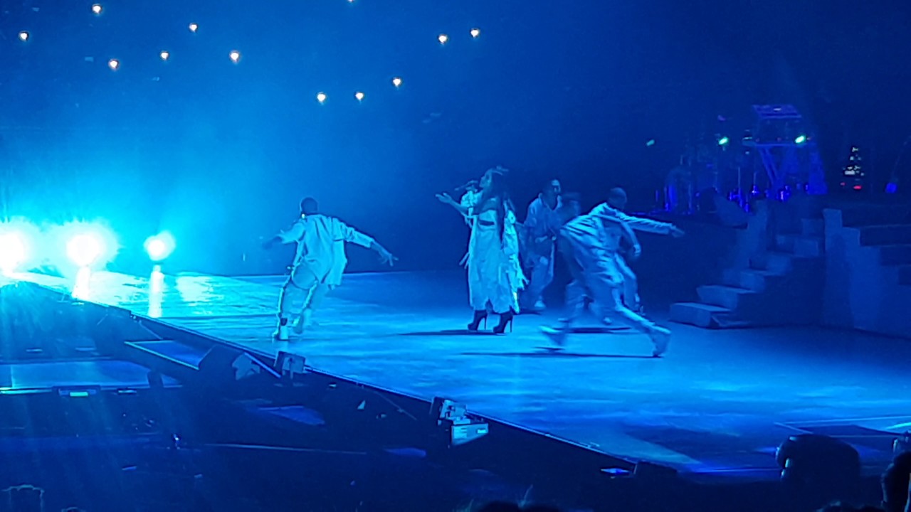 Ariana Grande - Touch It 03/07/2017 #DangerousWomanTour @ Movistar Arena. Chile