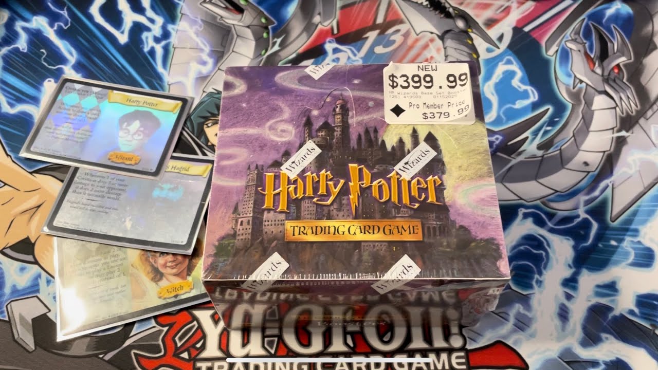 Распаковка базового набора коллекционной карточной игры Гарри Поттер.