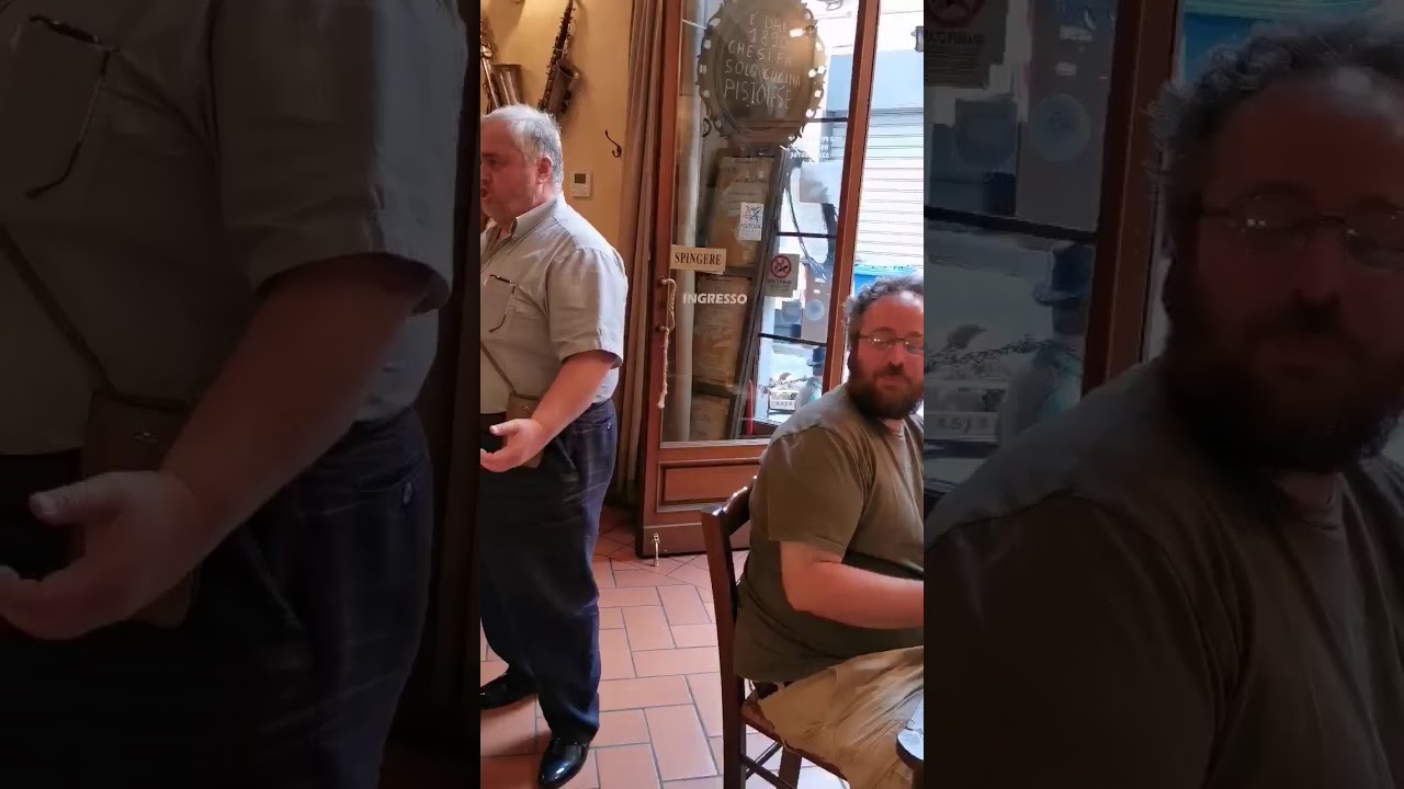 All'improvviso Luca pacini alla locanda del capitano