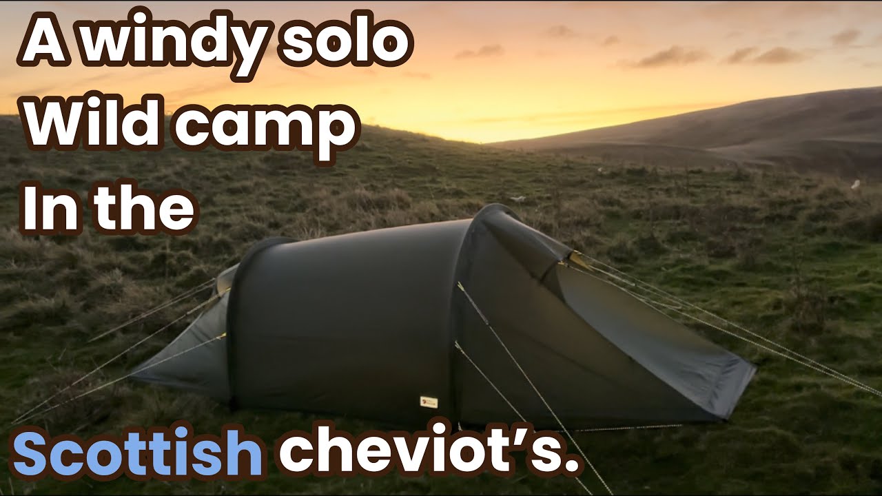 Одиночный дикий лагерь Windy с моей двухпалаточной палаткой Fjallraven Abisko в шотландских шевиотах