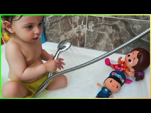 Video: Banyoda çocuklar