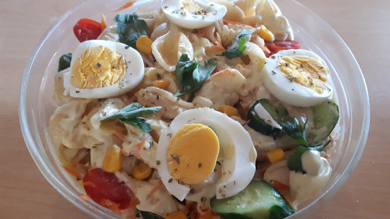 Κρύα σάλατα με σώς γιαουρτιού!