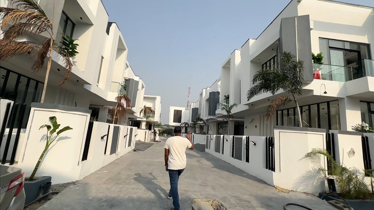 THIS IS A PERFECT VALENTINES GIFT FOR YOUR WOMAN🤯😍- A N450M 5 BEDROOM DUPLEX IN CHEVRON.