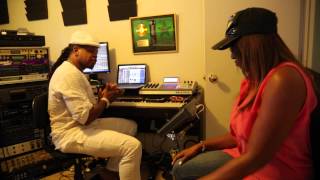 Akai MPC Renaissance Beatmaking Producing a Single For Marva King..