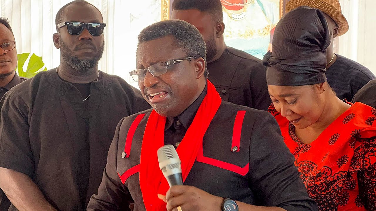 Cry No More-Prophet Opambour & His Wife Weeps Biterly As They View Late Sister’s Body-Oheneni Adazoa