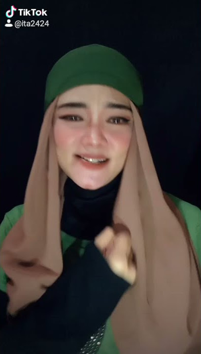 Kenangan Menyakitkan - Yollanda