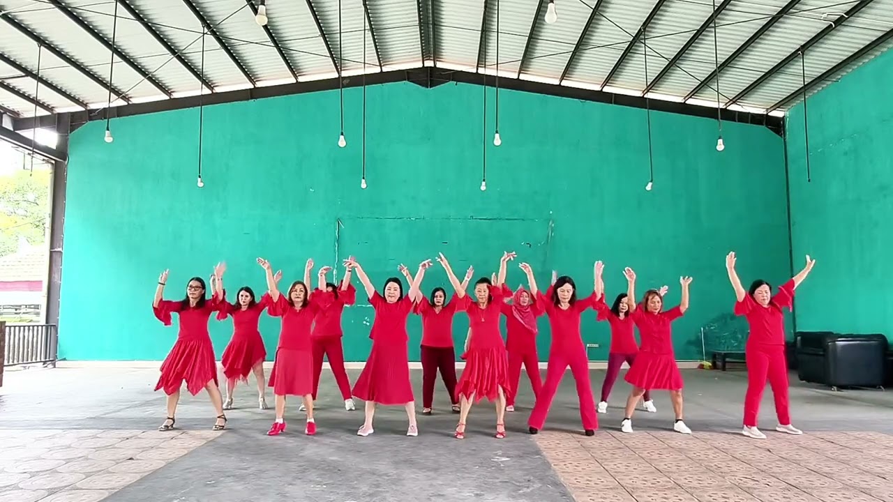 GONG XI GONG XI || LINE DANCE || CHOREO BY MUHAMMAD YANI