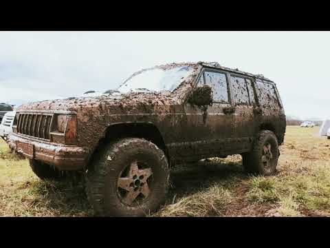 Video: Kā nomainīt Jeep Cherokee bremžu lukturi?