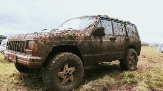 :  JEEP CHEROKEE XJ.  .  .