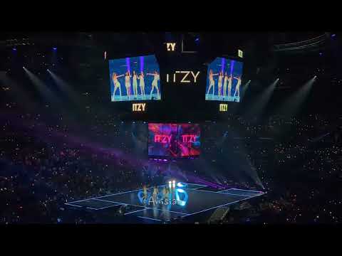 [4K] 220820 ITZY (있지) Wannabe | KCON LA