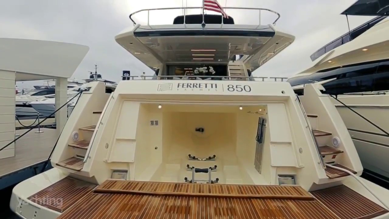 Ferretti 850 Yacht