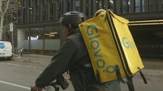 Glovo, l'ambitieux livreur à domicile espagnol à la conquête du monde | AFP Reportage screenshot 1