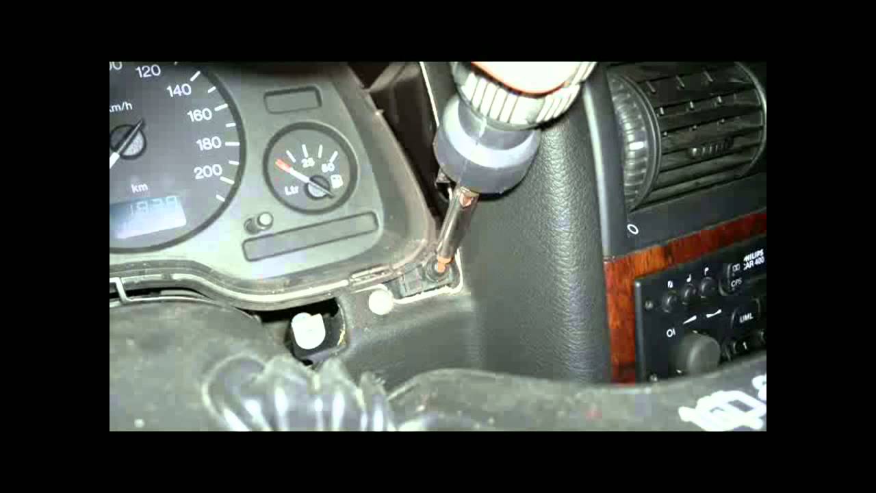 Jak wymienić żarówki licznika deski rozdzielczej OPEL ASTRA G