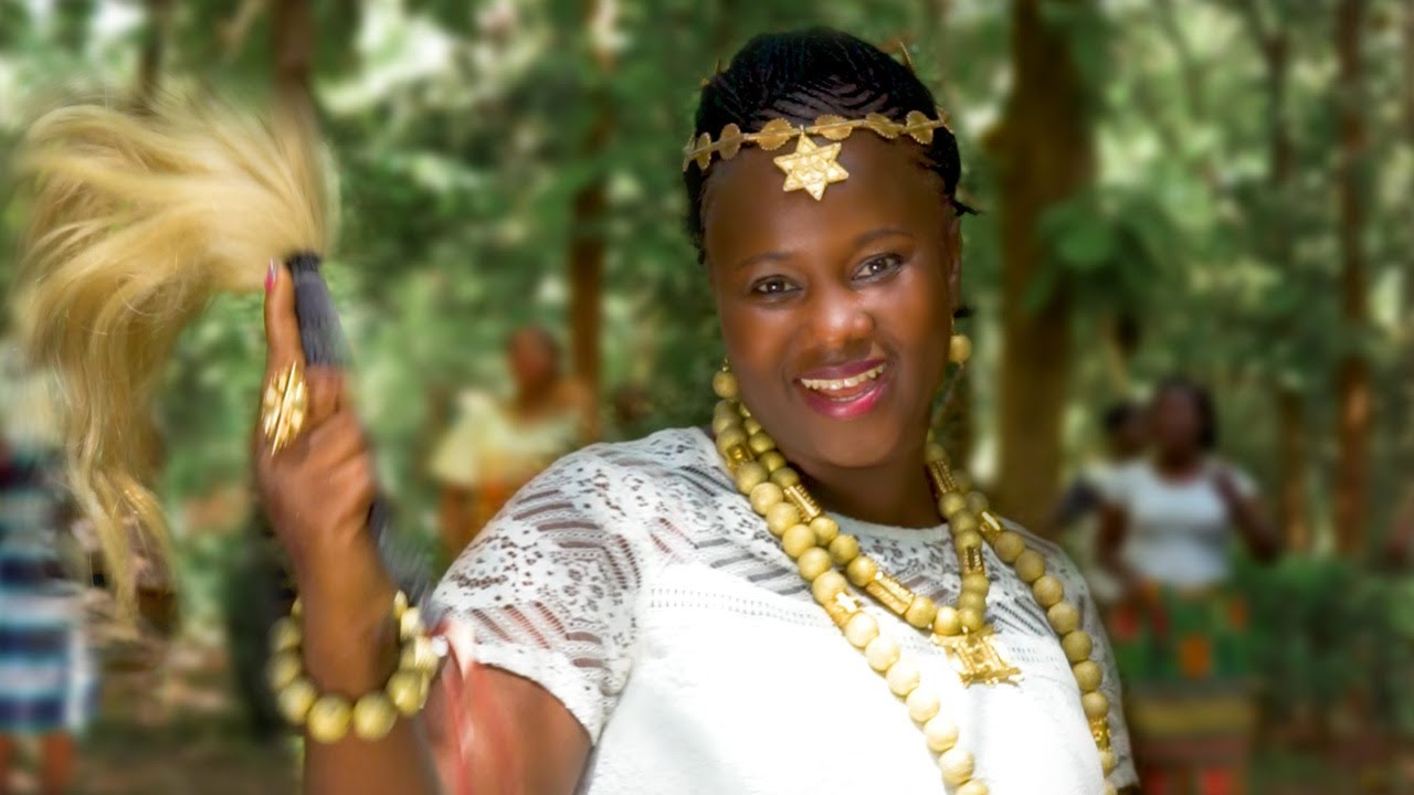 Groupe de louange les Merveilles - Dignè Kisaba - Clip officiel