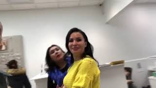 Bojalar Guruhi New-yorka Yetib Keldi Bojalar shohruhxon va Bravo Jamoasi Konsert Berishga Tayyor