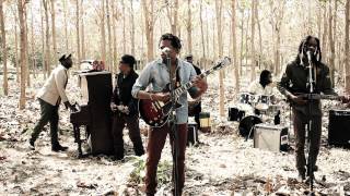 RAGING FYAH - NAAH LOOK BACK - Official Video ( with lyrics)