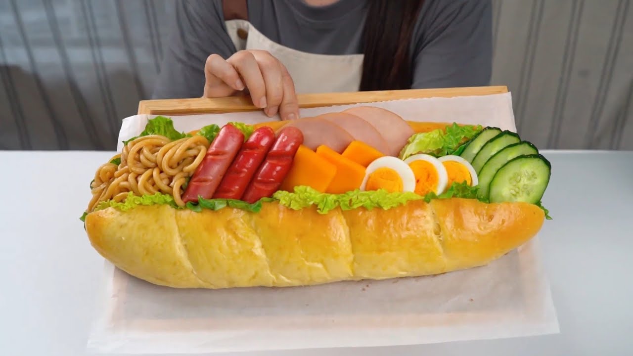 What does this giant bento box, 1000% replicating Shin-chan's favorite food, taste like?